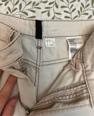 Pantalón cargo H&M beige