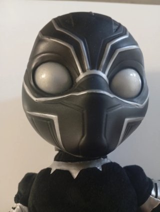 Peluche Black Panther Marvel Mattel.