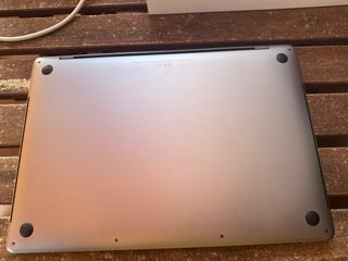 MacBook Pro 15” gris espacial (2018)