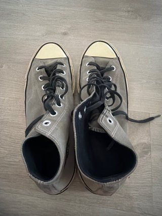 Converse grises altas