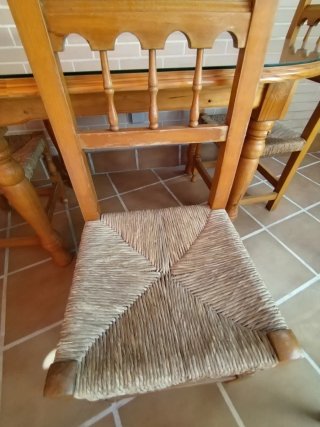 Mesa de comedor madera y cristal ovalada