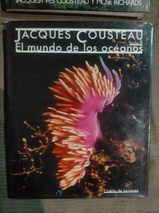 3 Tomos Cousteau + 1 Ballenas, Defines, Nat. Geo.