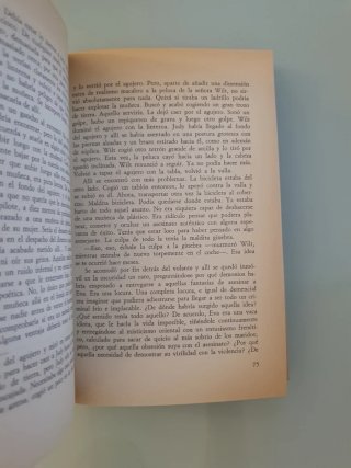 2x5€ Tom Sharpe