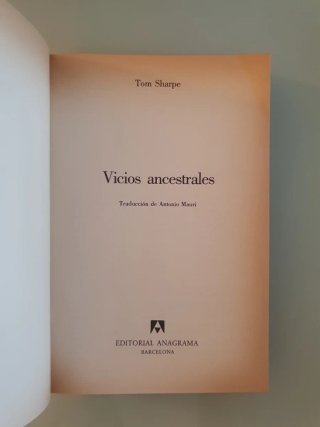 2x5€ Tom Sharpe