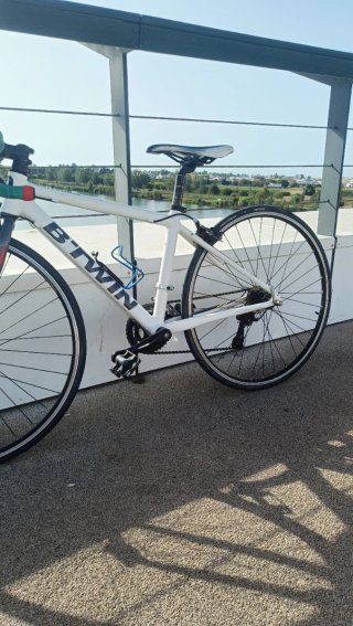 Bicicleta carretera Btwin niño/a Triban 300