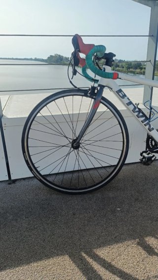 Bicicleta carretera Btwin niño/a Triban 300