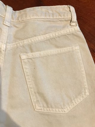 Vaqueros cortos beige