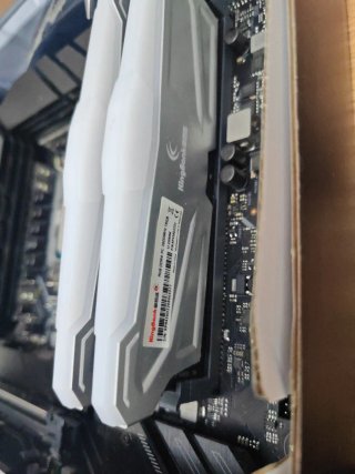Combo 13600K + ASUS tuf gaming Z690 D4 +32 gb ram