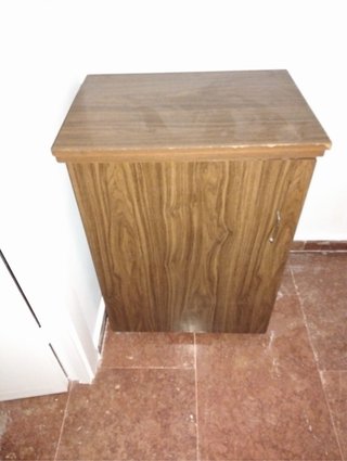 Máquina de coser Sigma con mueble