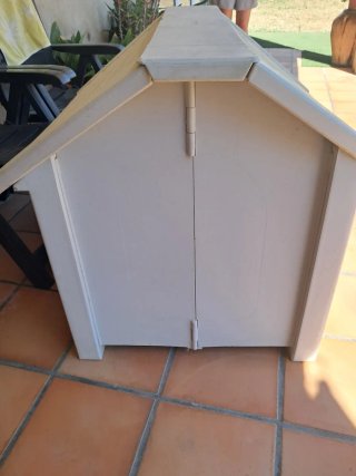 Caseta para perro blanca Rovergarden.