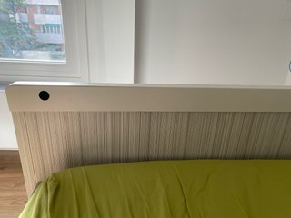 Cama y mesita juvenil