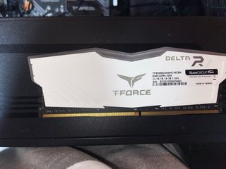 Memoria RAM T-Force Delta RGB 32GB (4x8GB)