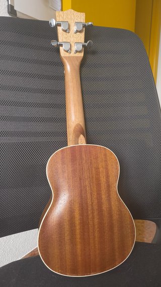 Ukelele Native (Soprano)