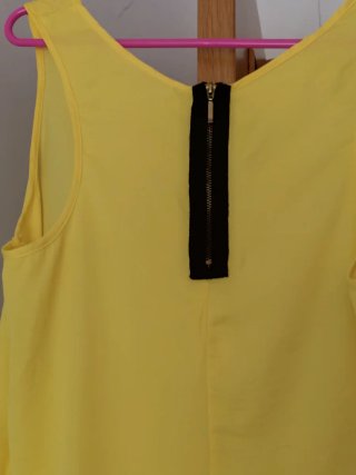 Top Stradivarius Amarillo Talla XL