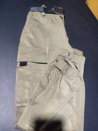 Pantalón cargo fino Bershka Talla S