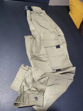 Pantalón cargo fino Bershka Talla S