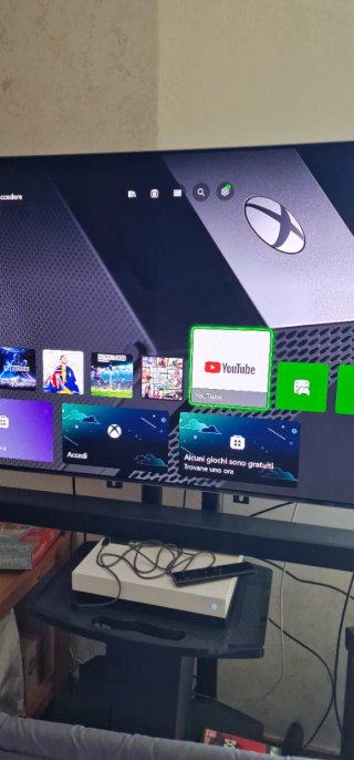 Xbox One X 1TB Bianca + Kinect + Giochi