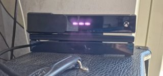 Xbox One X 1TB Bianca + Kinect + Giochi