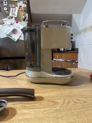 Cafetera DeLonghi Vintage Beige