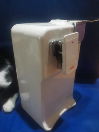 Abrelatas Eléctrico Vintage Braun