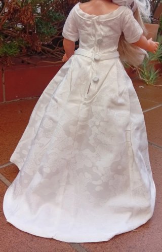 Vestido Novia Nancy Quirón. Muñeca no incluida