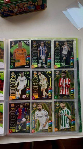 Album Adrenalyn 2024/2025, caja box y repetidas