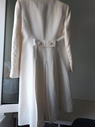 Abrigo de verano beige diseño especial