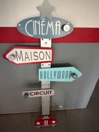 Colgador de pared decorativo madera hab.infantil.