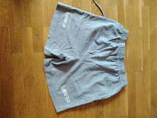 Pantalones cortos grises  y largos azul LEGEA