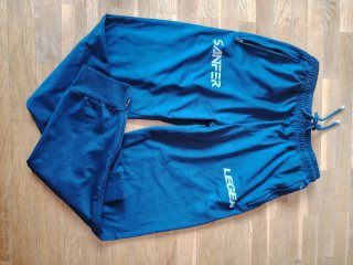 Pantalones cortos grises  y largos azul LEGEA