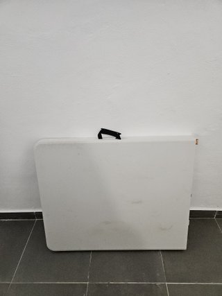 Mesa plegable de plástico blanca