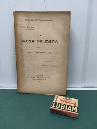 La causa primera según los datos experimentales