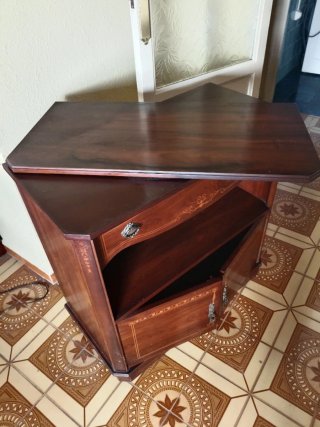 Mueble TV clásico madera con tapa movible