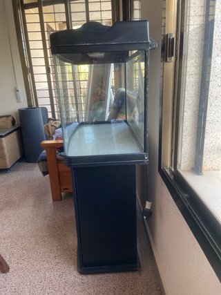 Acuario con mueble y luz