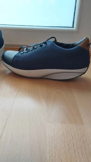 Zapatillas MBT Azul Marrón