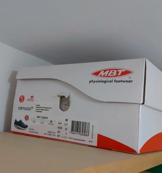 Zapatillas MBT Azul Marrón