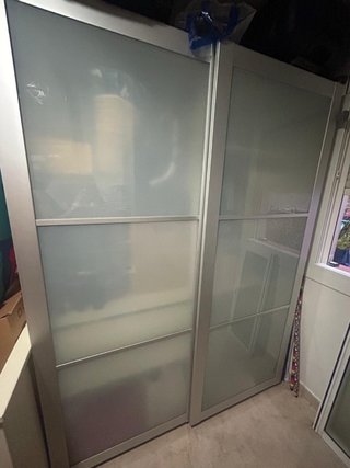 Armario puertas correderas cristal y metal