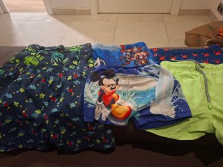 Lote de 6 bañadores niño varios personajes
