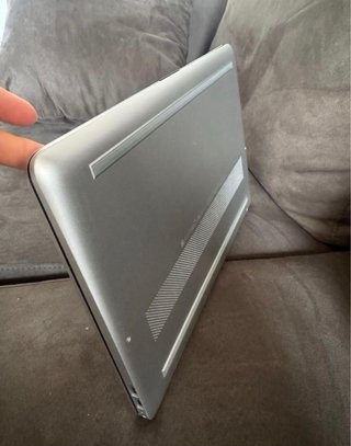 Laptop HP bianco e argento