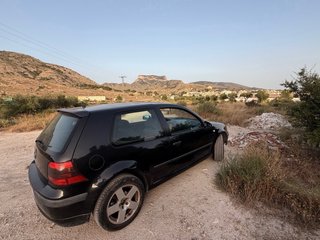 Volkswagen Golf 2000
