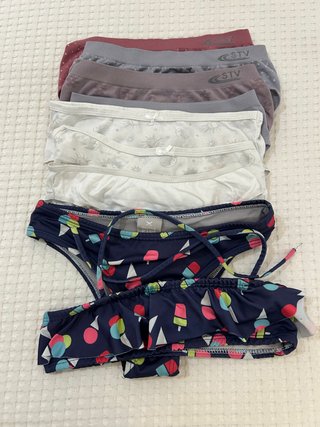 Bikini infantil Talla 8 estampado helados