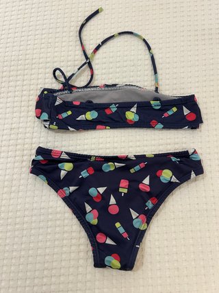 Bikini infantil Talla 8 estampado helados