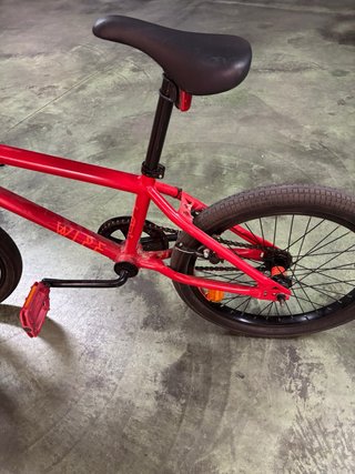 Bicicleta BMX Roja Casi Sin Uso