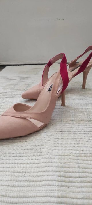 Sandalias de tacón fino rosa palo y fucsia