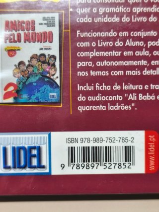 Amigos pelo Mundo 2 A2. ISBN 978-9897527852