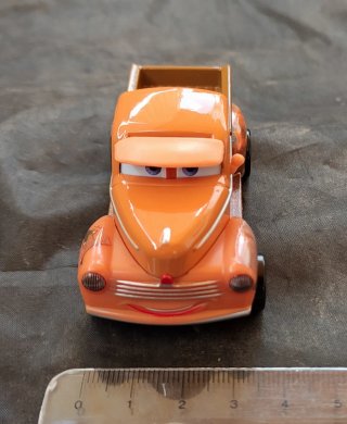 CAMIONETA PICKUP "SMOKEY"