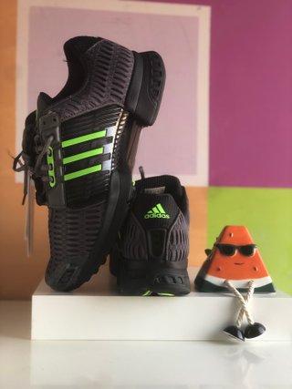 Zapatillas Adidas Negras y Verdes