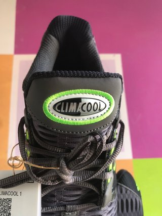 Zapatillas Adidas Negras y Verdes