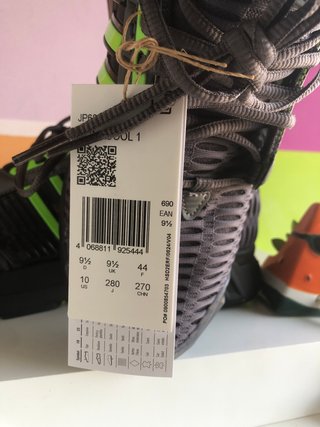 Zapatillas Adidas Negras y Verdes