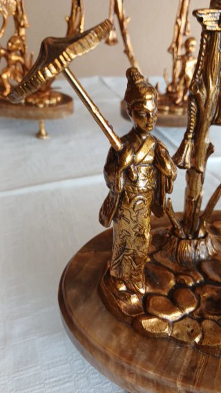 Reloj Pagoda Oriental y Candelabros